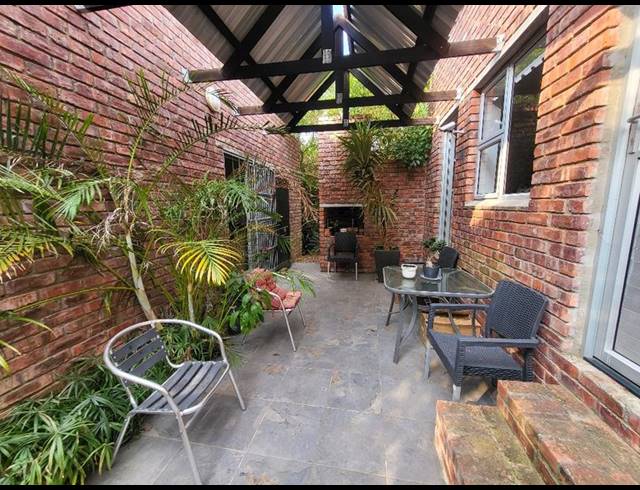 2 BEDROOM PROPERTY TO RENT IN LOVEMORE PARK